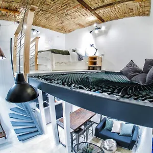 apollo-loft-apartment.inbudapesthotels.com/